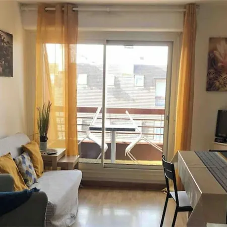 Apartment Superb Flat With Sea Views