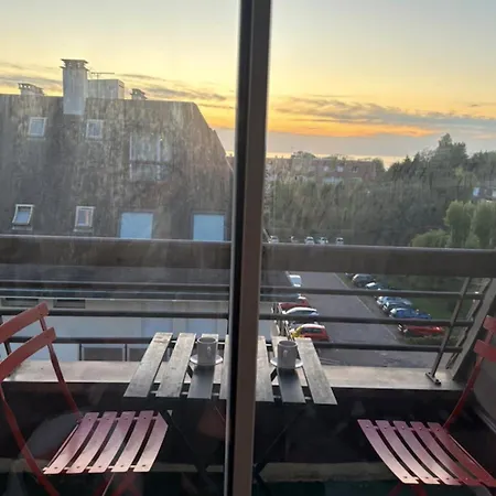 Superb Flat With Sea Views *